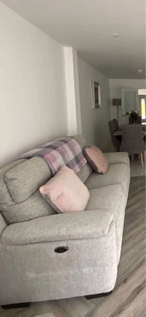 2.5 Seater Sofa - Image 3
