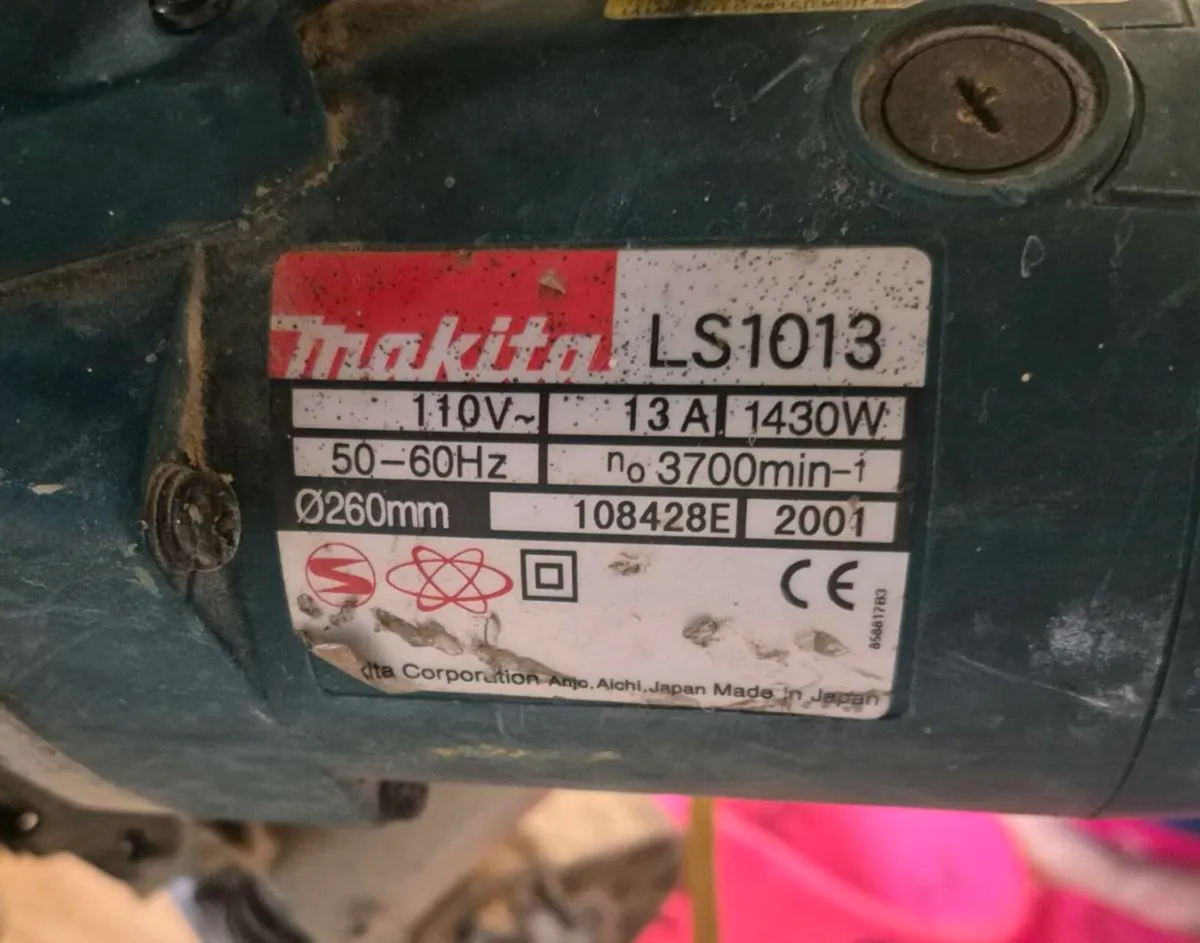 MAKITA LS1013 COMPOUND MITRE SAW, 110v CUTS BOTH W - Image 3