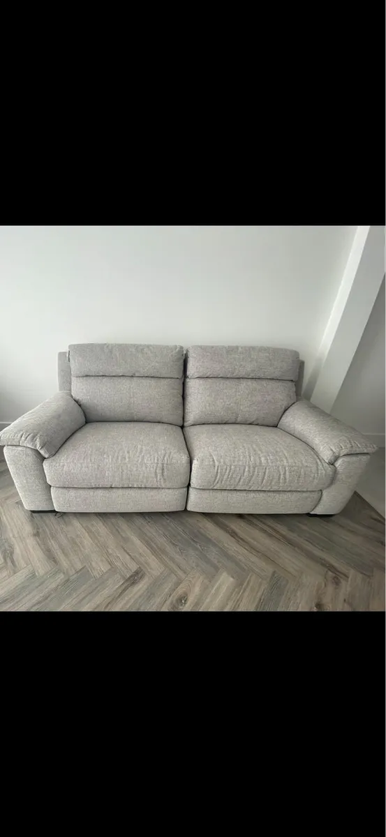 2.5 Seater Sofa - Image 1