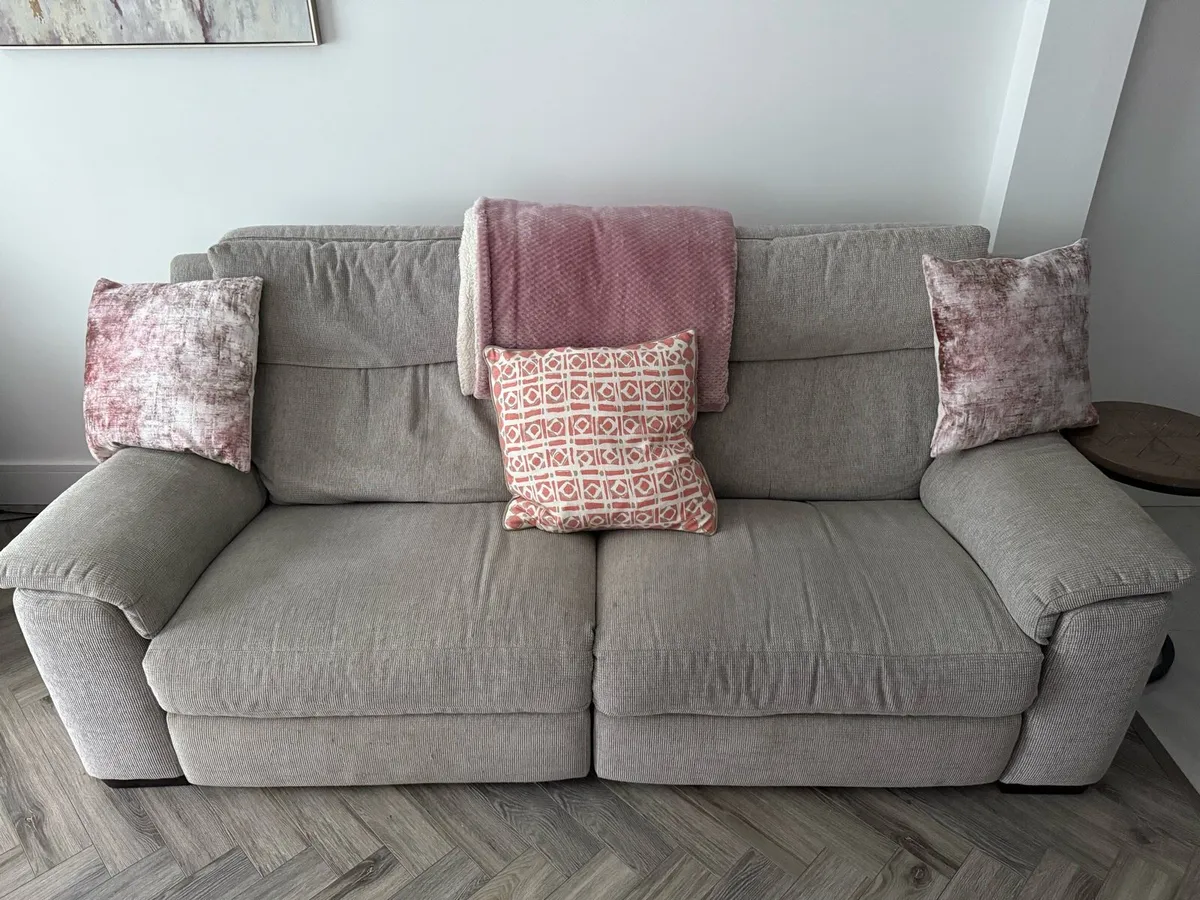 2.5 Seater Sofa - Image 2