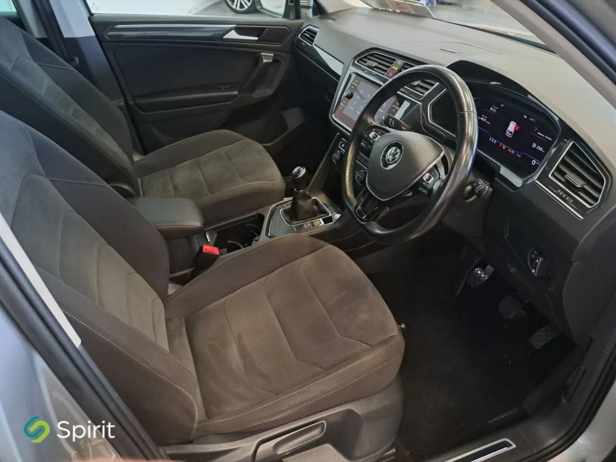 Volkswagen Tiguan 2.0 TDI 150HP R-line call Jonat - Image 4