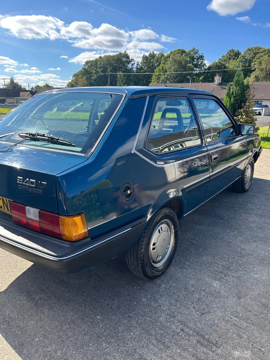 1990 Volvo 340 gl - Image 2
