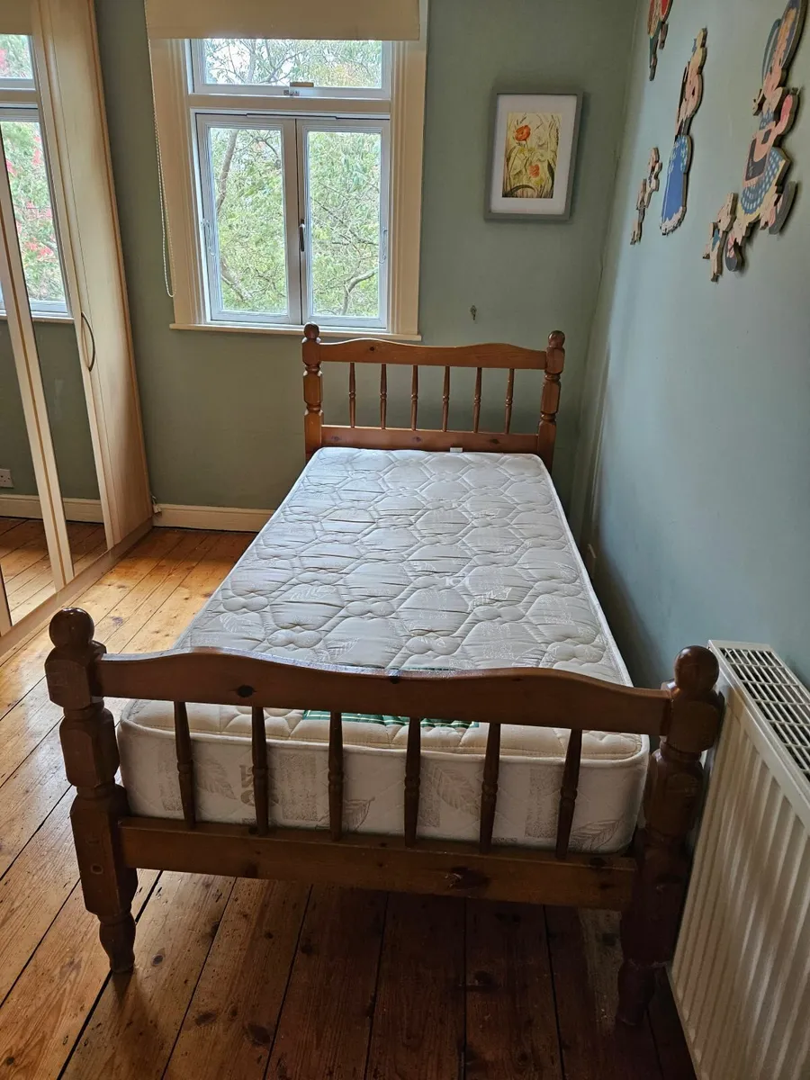 single bed with King Koil mattress - Image 2