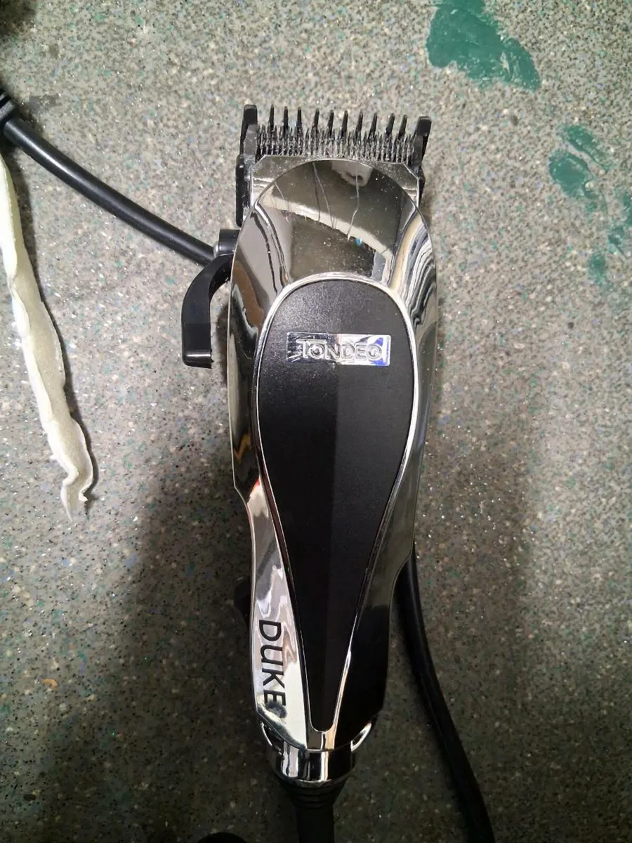 Hair/beard clippers - Image 1