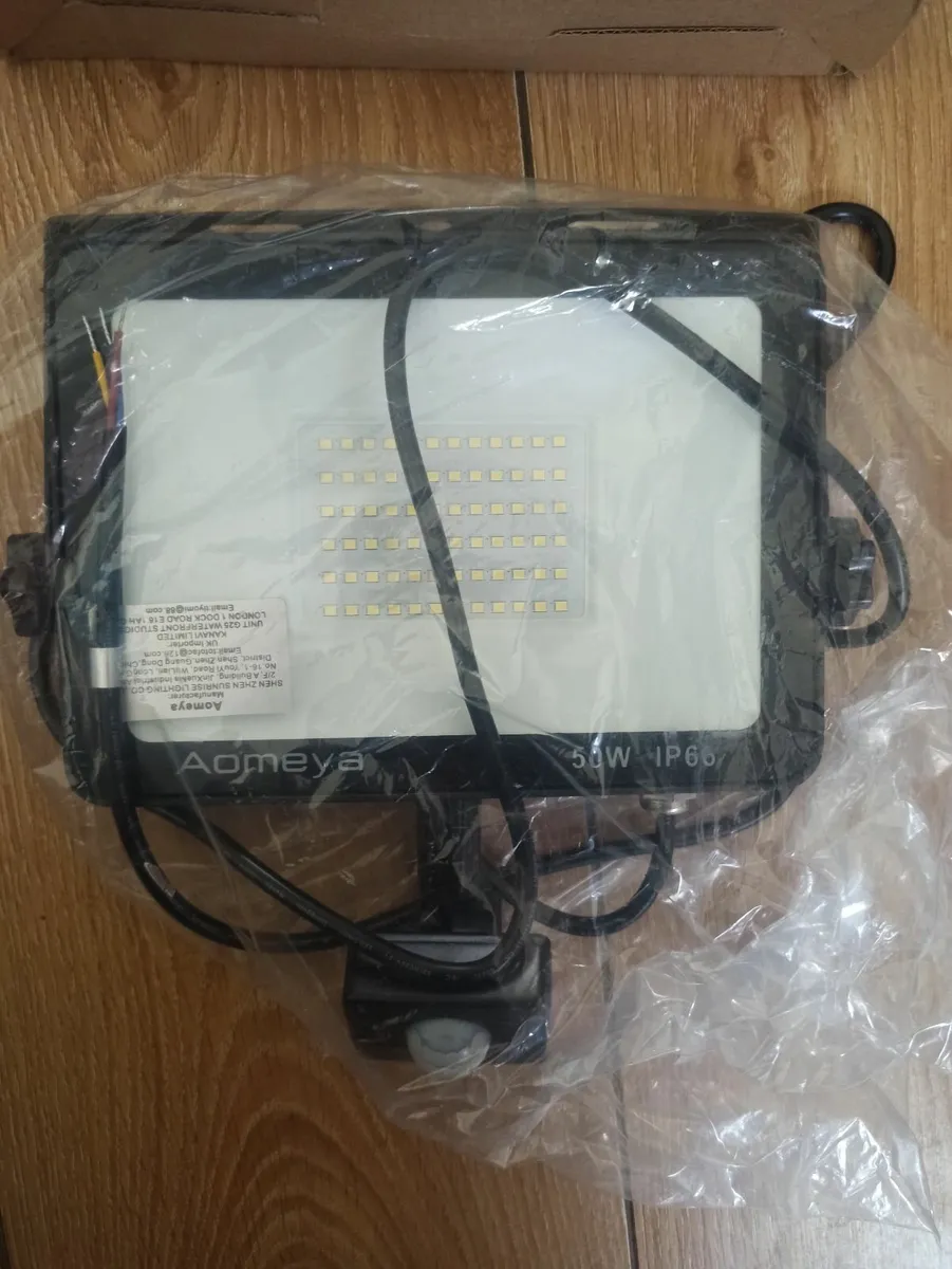 Aomeya Motion Sensor Outdoor Security Light - Image 1
