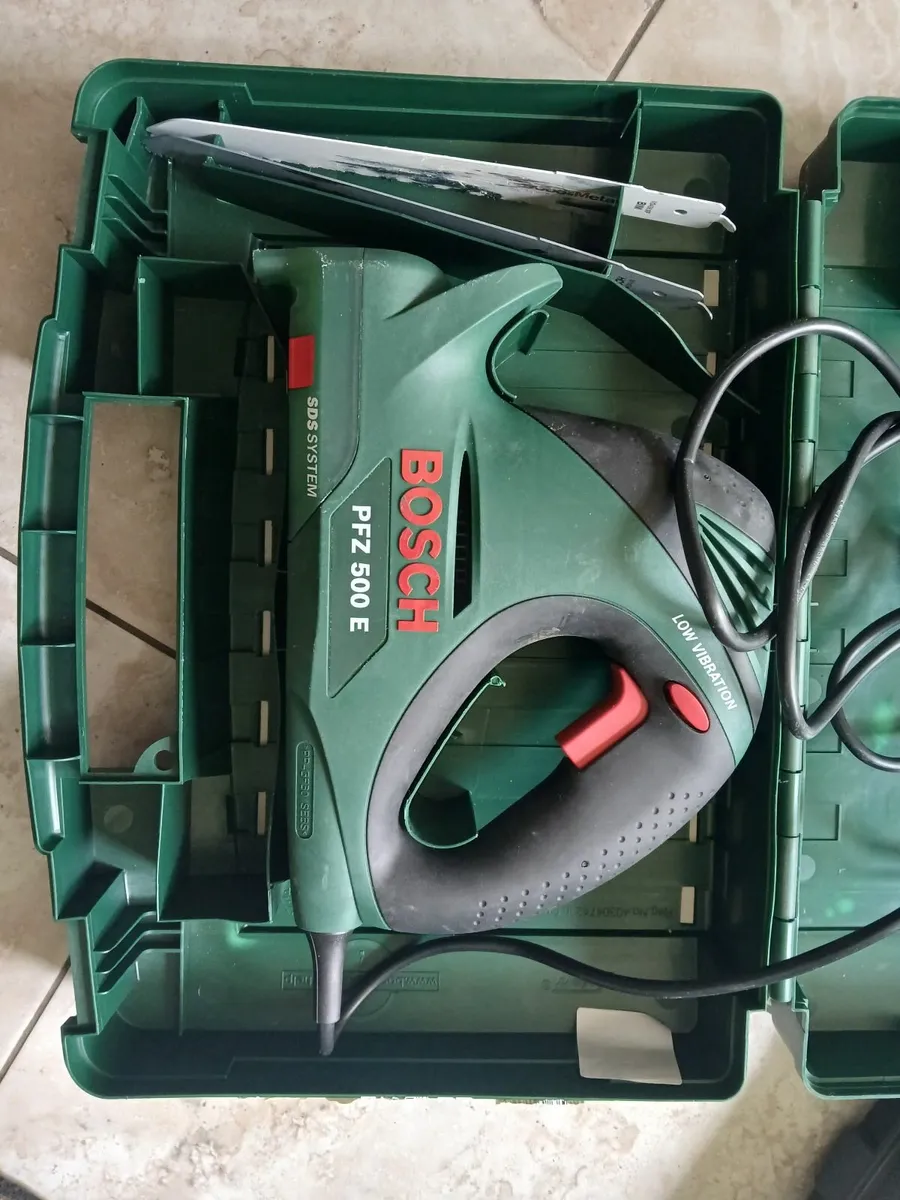 Bosch Electric Saw - Image 2