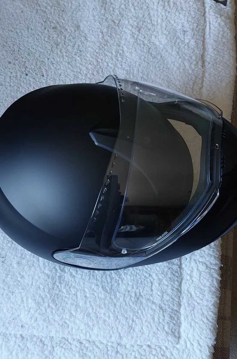 Helmet C3 Schuberth  size 64-65 new - Image 4