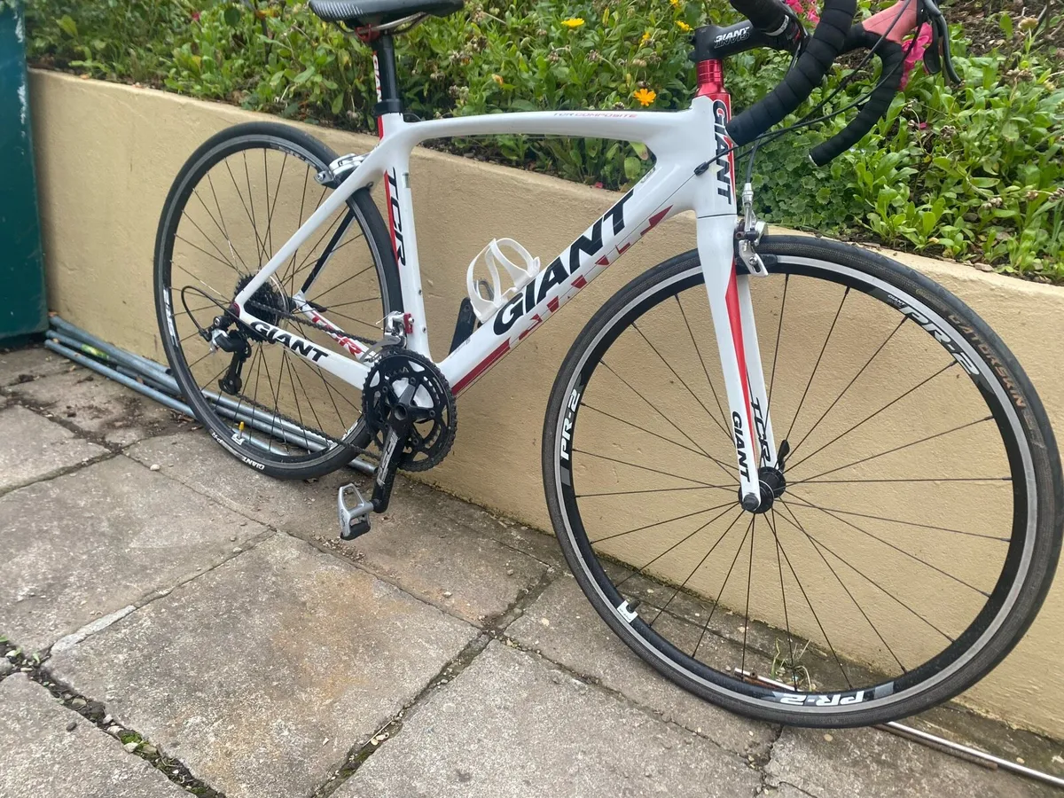 GIANT TCR FULL CARBON BIKE - Image 2