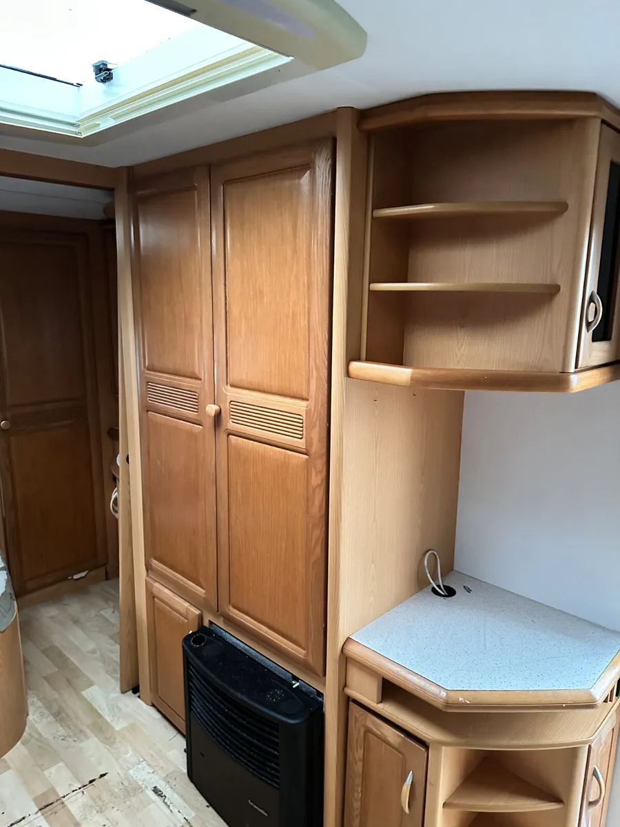 ✨BARGAIN HOBBY PRESTIGE 4 BERTH FIXED BED✨ - Image 4