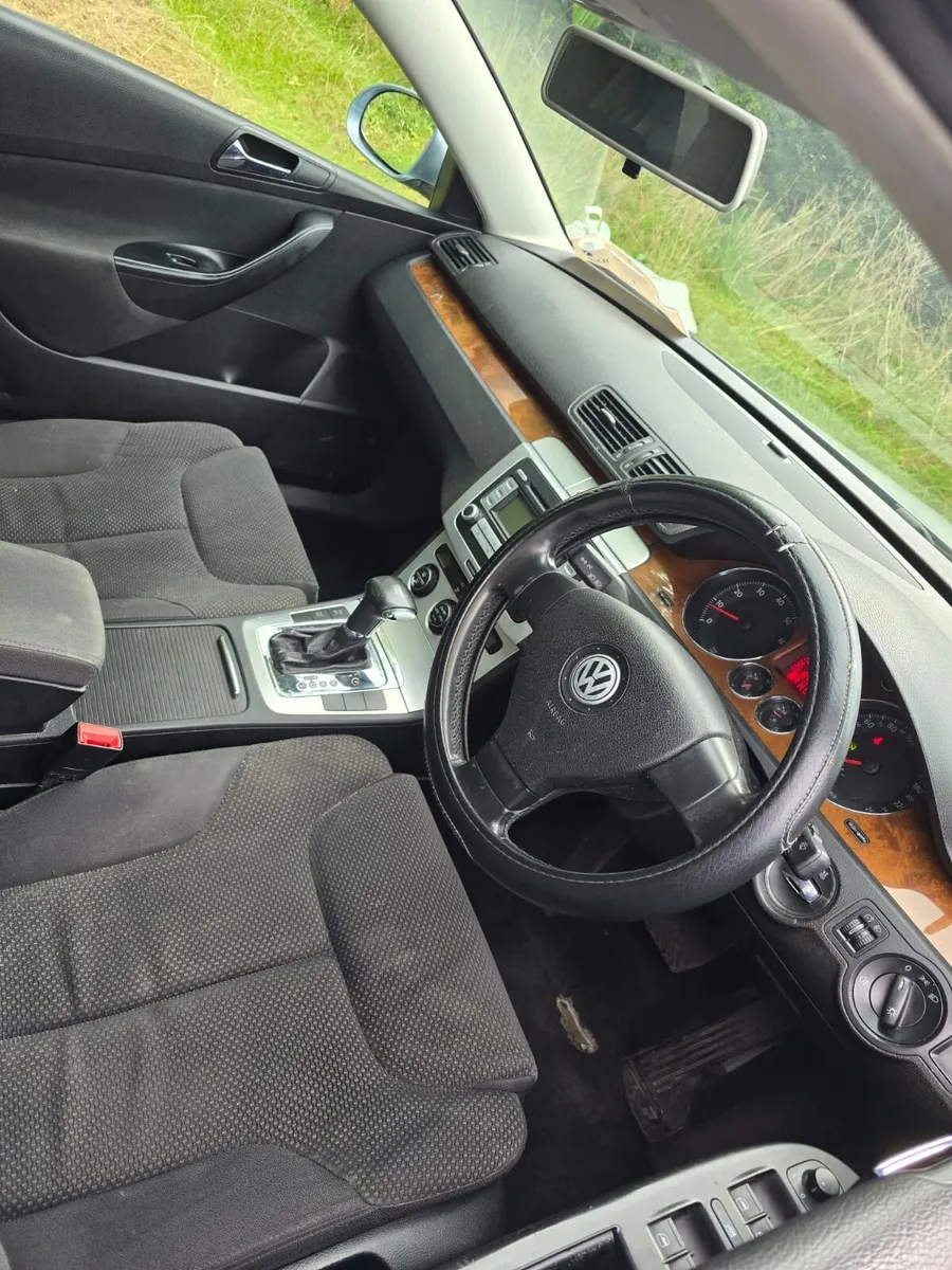 Automatic volskwagen passat 1.6 petrol - Image 4