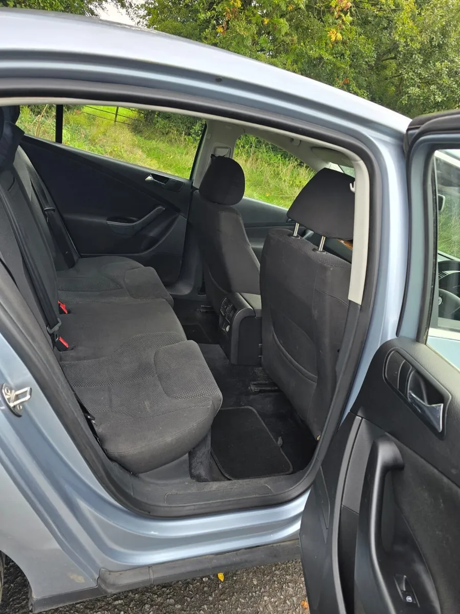 Automatic volskwagen passat 1.6 petrol - Image 4