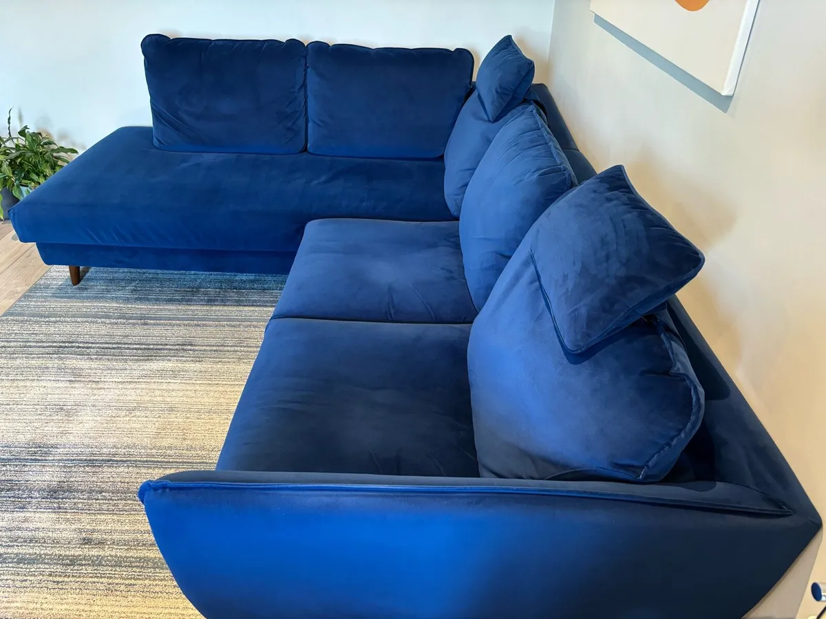 Modern L-Shaped Helsinki Corner Sofa / Couch (LHF) - Image 3