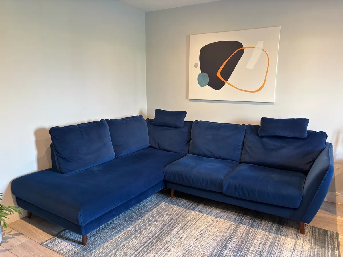 Modern L-Shaped Helsinki Corner Sofa / Couch (LHF) - Image 4