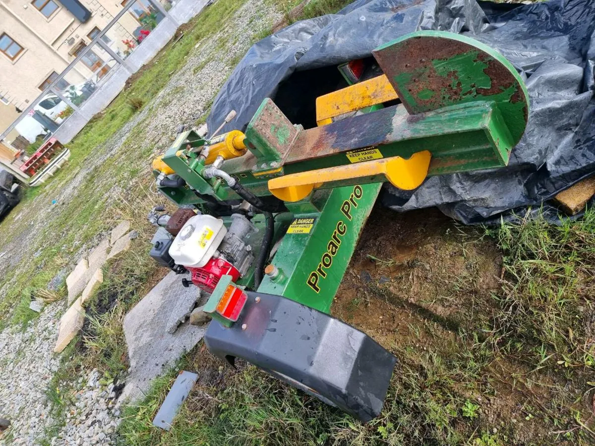 Log splitter for hire - Image 4