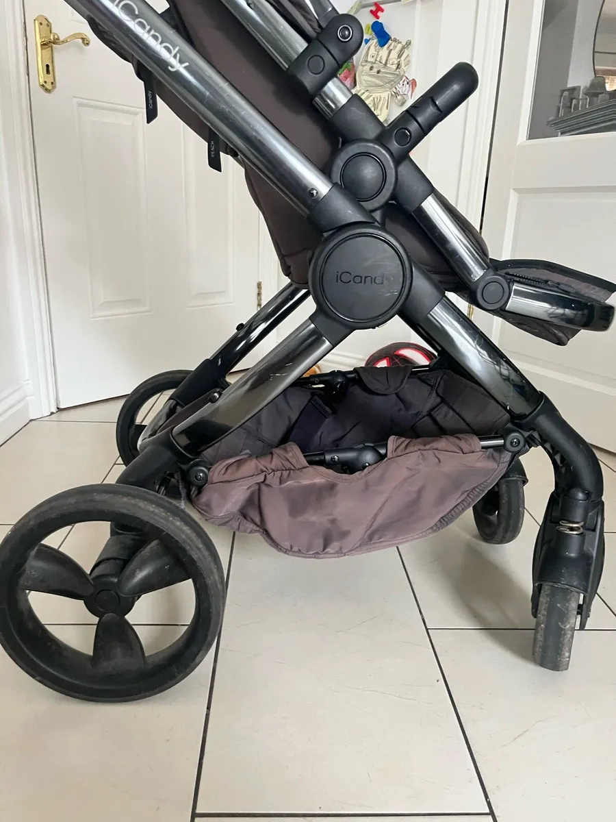 Icandy buggy and bassinet -Free - Image 1