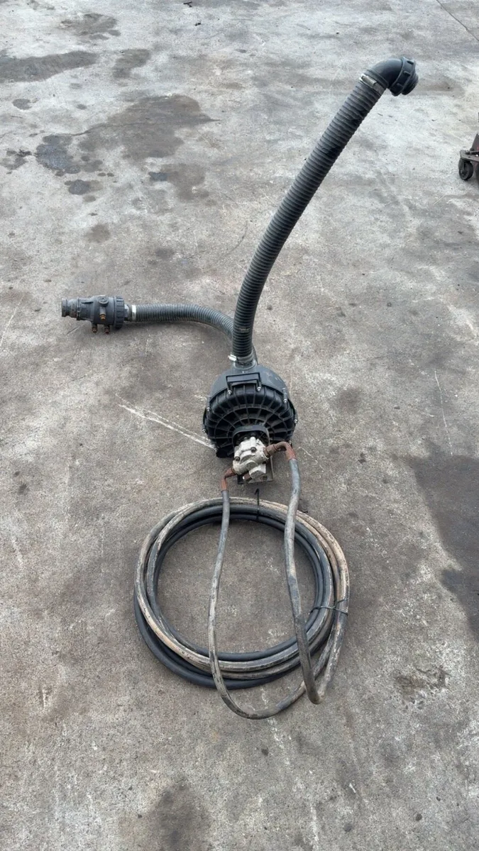 Sprayer hydraulic fast fill transfer pump - Image 2