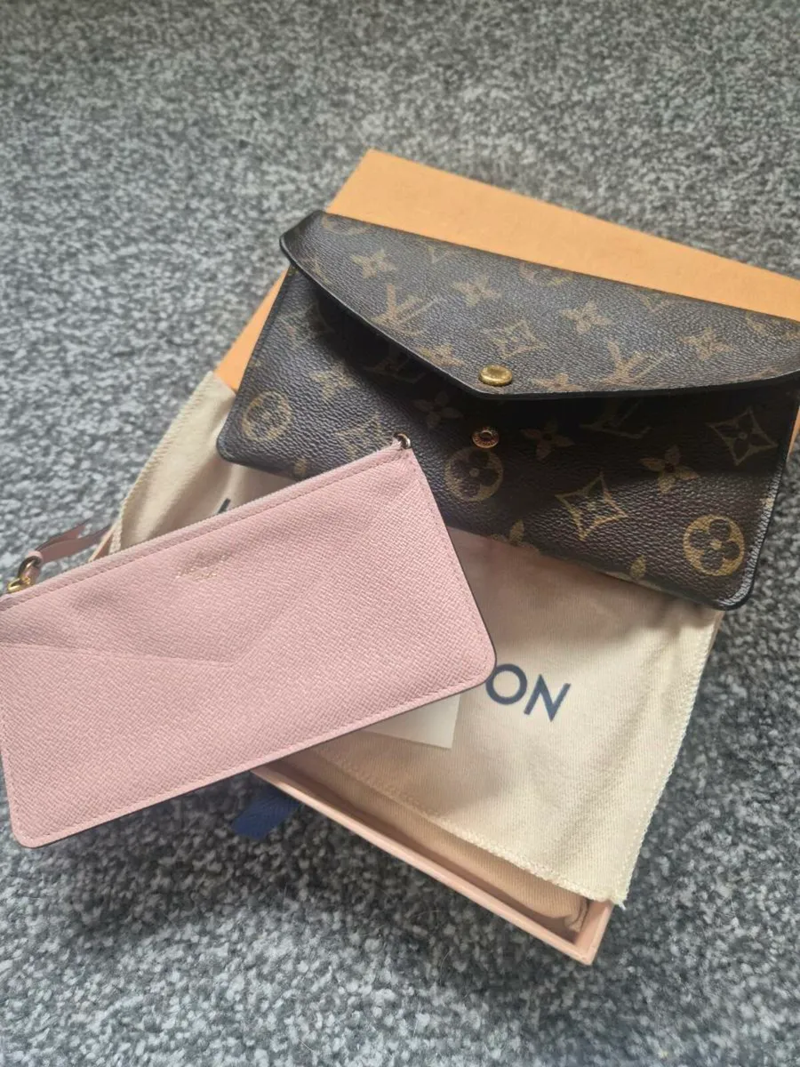 Louis Vuitton - Image 1