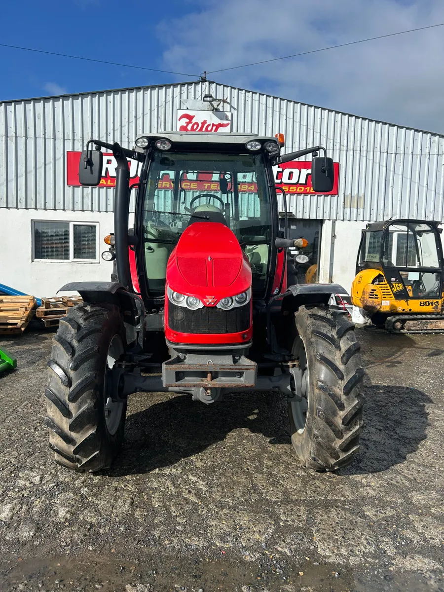 2017 Massey Ferguson 5712 SL - Image 2