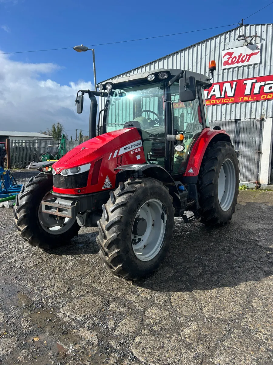 2017 Massey Ferguson 5712 SL - Image 1