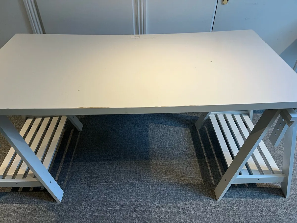 White ikea desk - Image 1