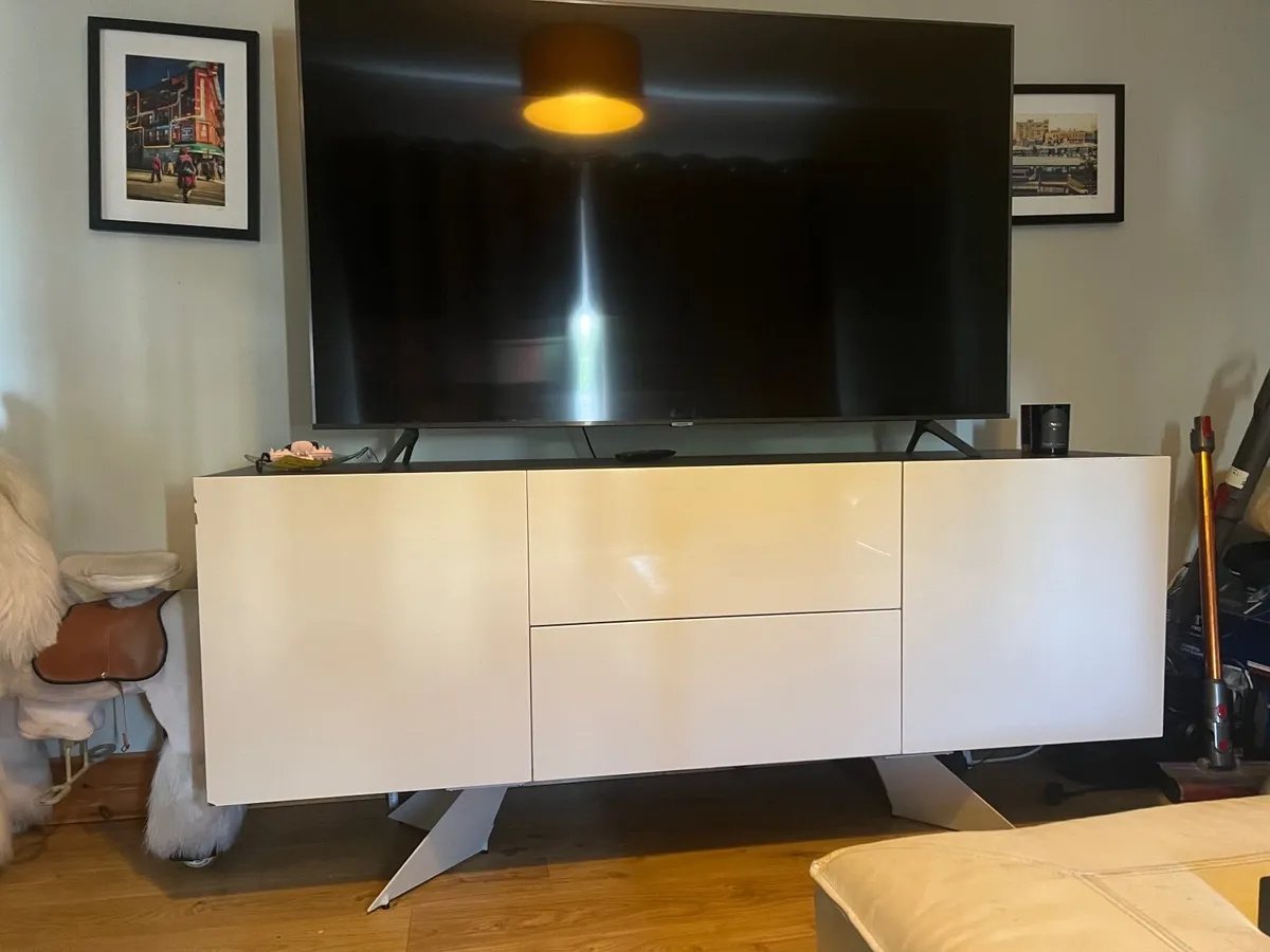sideboard / tv stand - Image 1