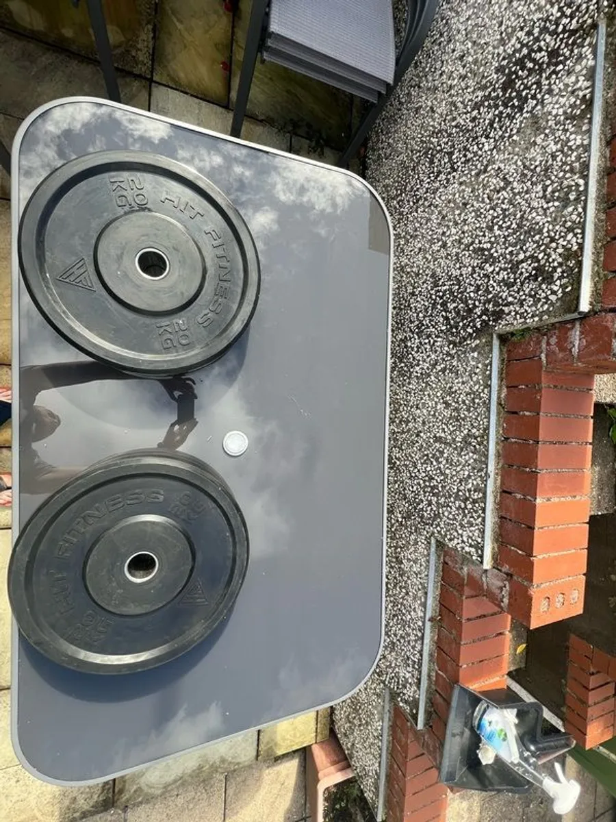 115kg weight set barbell , free standing squat rack , bench and weight tree - Image 4