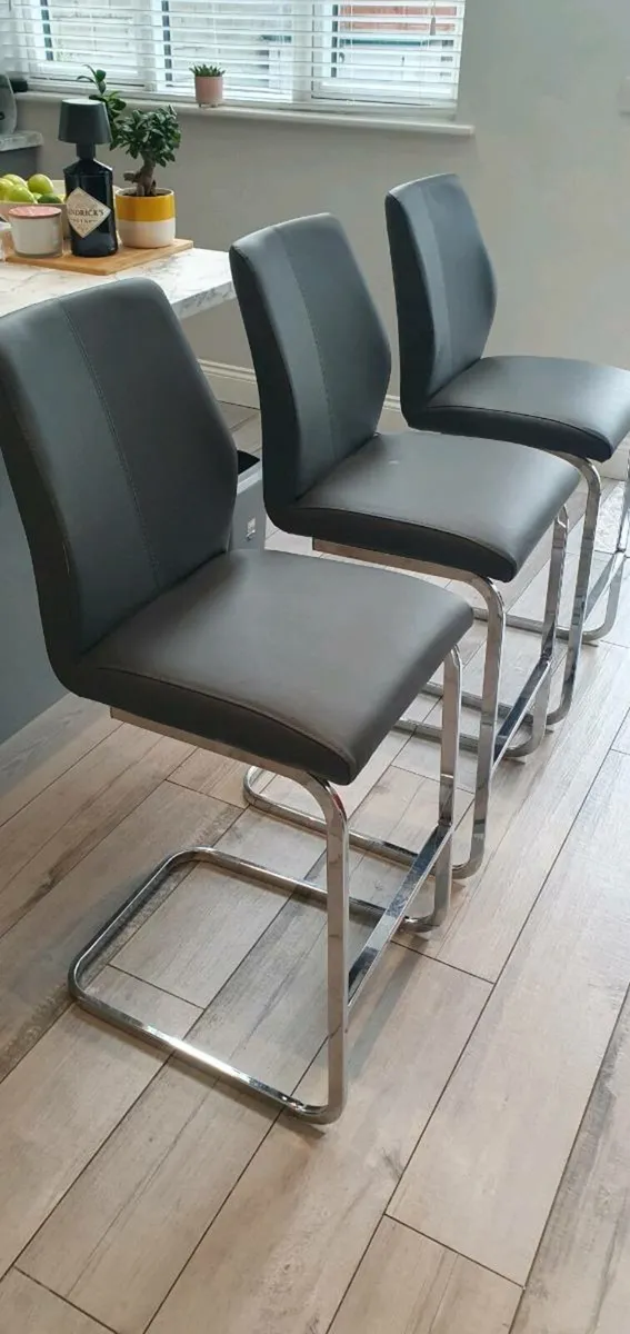 Counter bar stools - Image 1