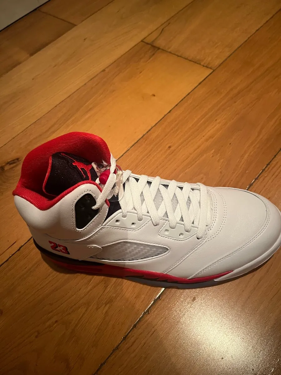 Jordan 5 Retro “fire red/black tongue” - Image 3