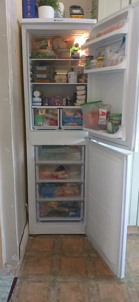 Fridge freezer - Image 2