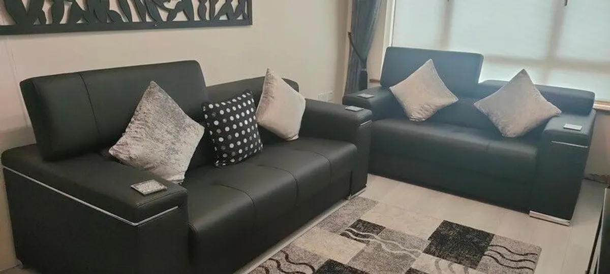 sofa - Image 1