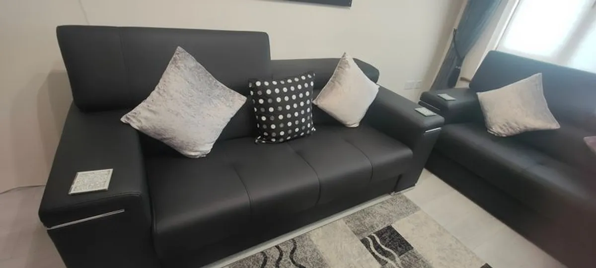 sofa - Image 3