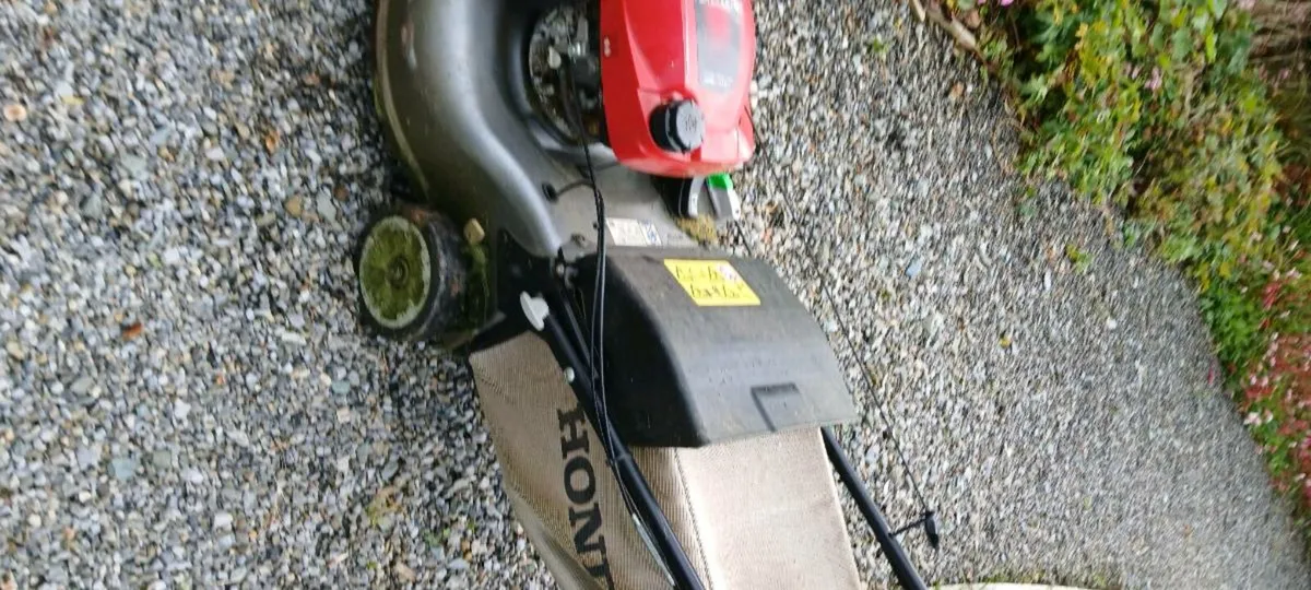 Lawnmower 23 inch Honda - Image 3