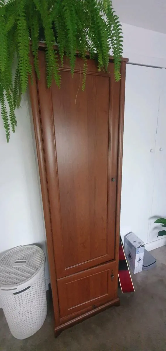 Wardrobe - Image 2