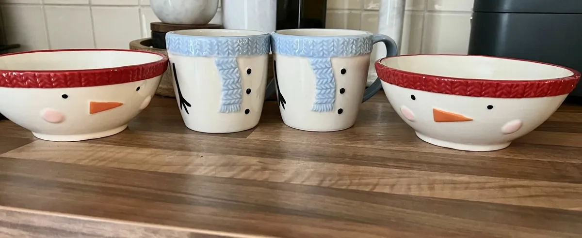 Christmas Mugs & bowls - Image 1