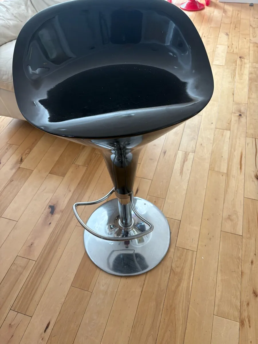 Bar stools - Image 1