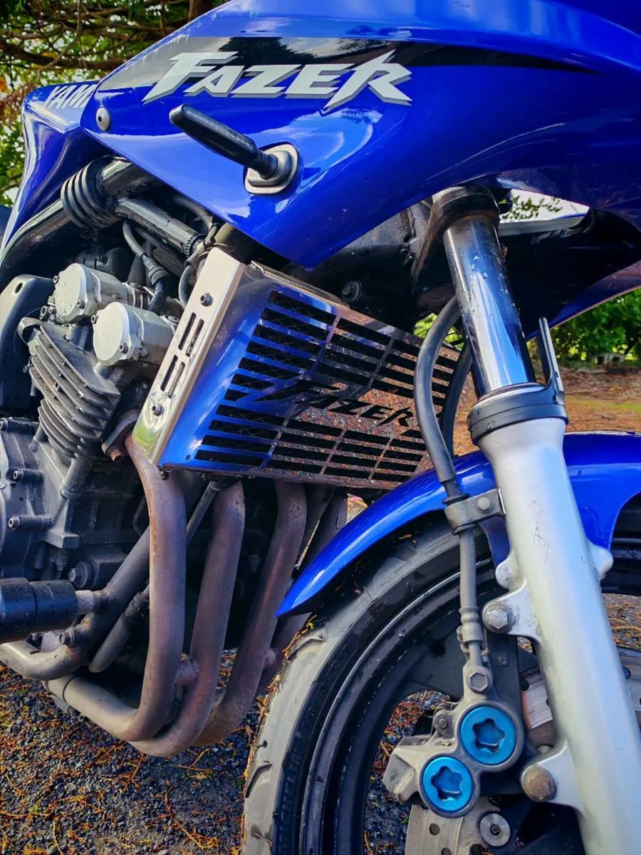 Yamaha fazer 600 - Image 2