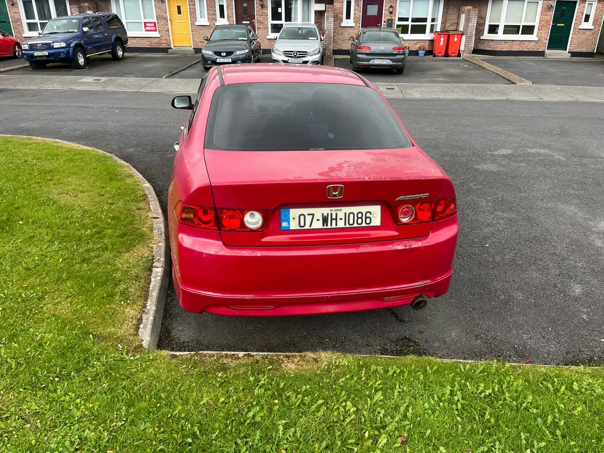 Car - Image 2