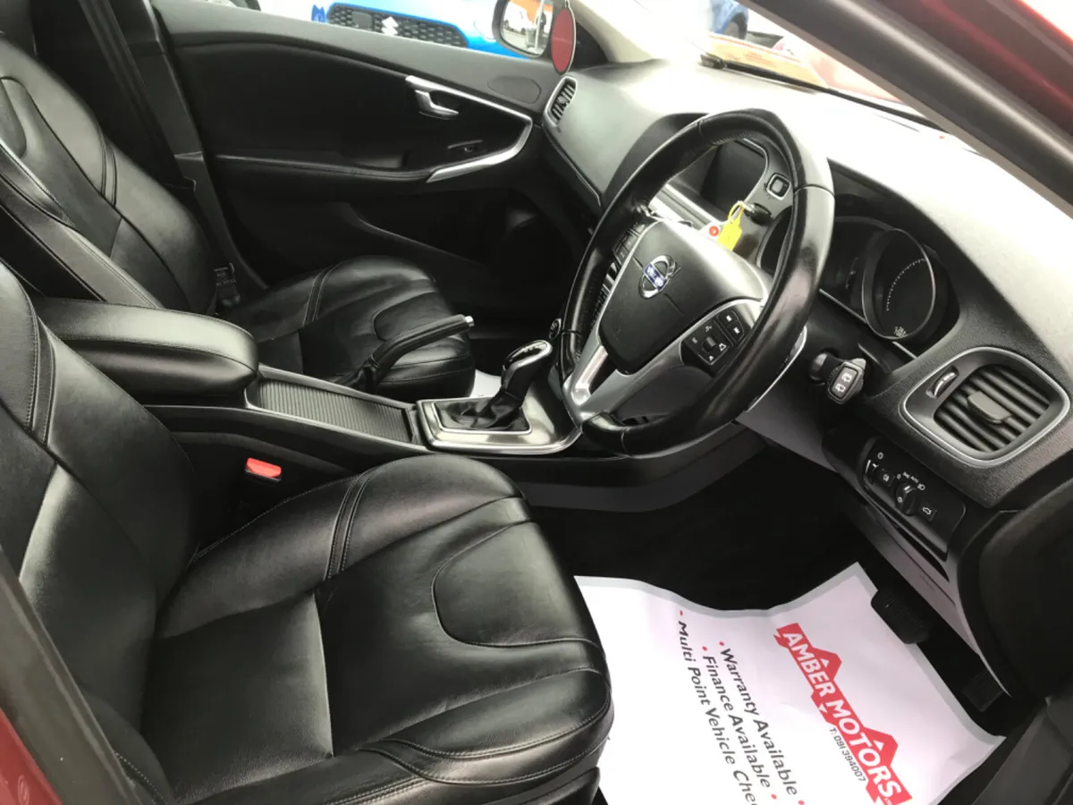 2018 VOLVO V40 AUTOMATIC TURBO DIESEL - Image 1