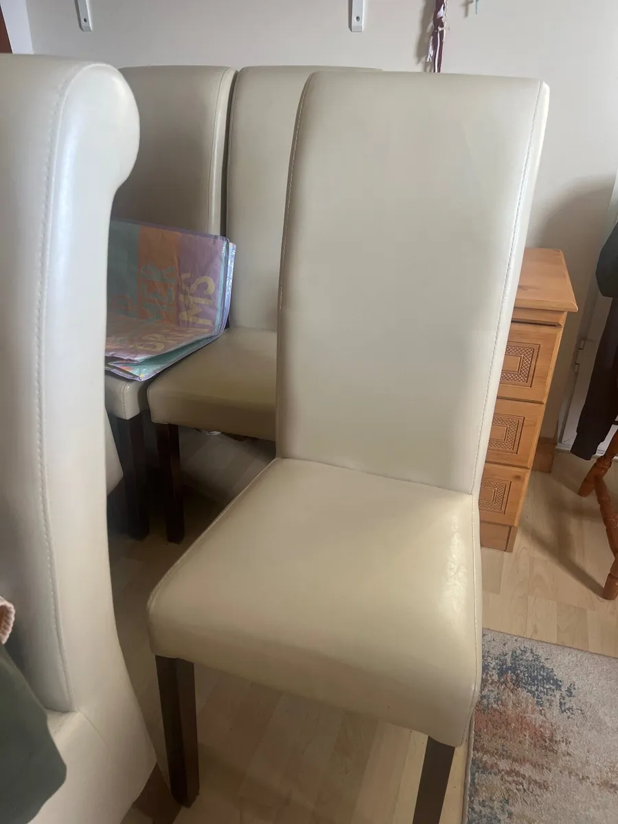Table & Chairs - Image 2