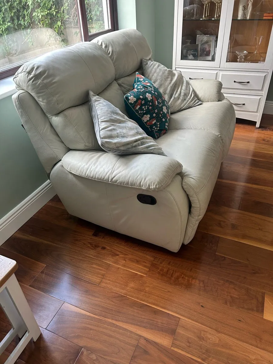 2 Seater Leather Reclining Sofa - Image 2