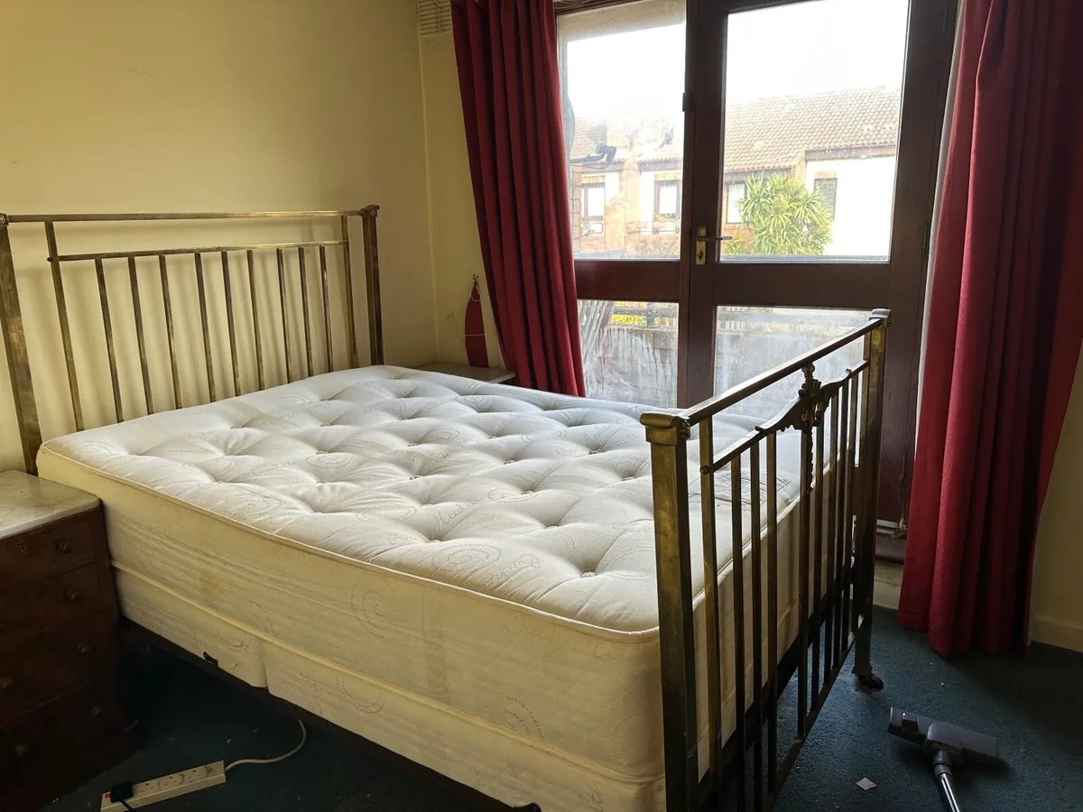 Brass bed - Image 1