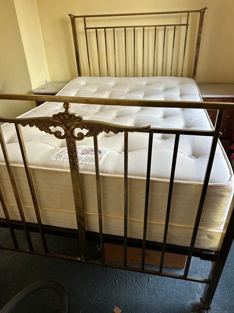 Brass bed - Image 2