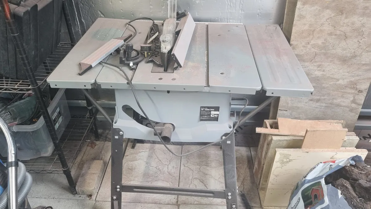 Woodworking table saw - Image 1