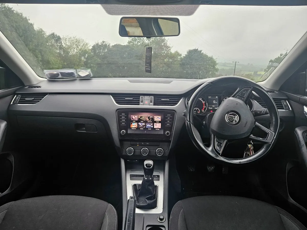 Skoda Octavia 2017 - Image 4
