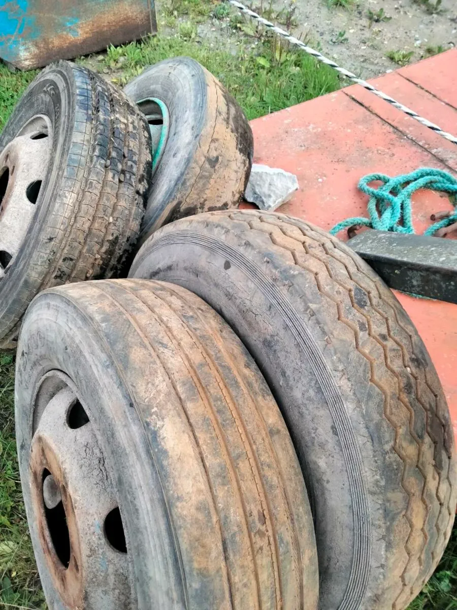 Trailer wheels with tyres - Image 3