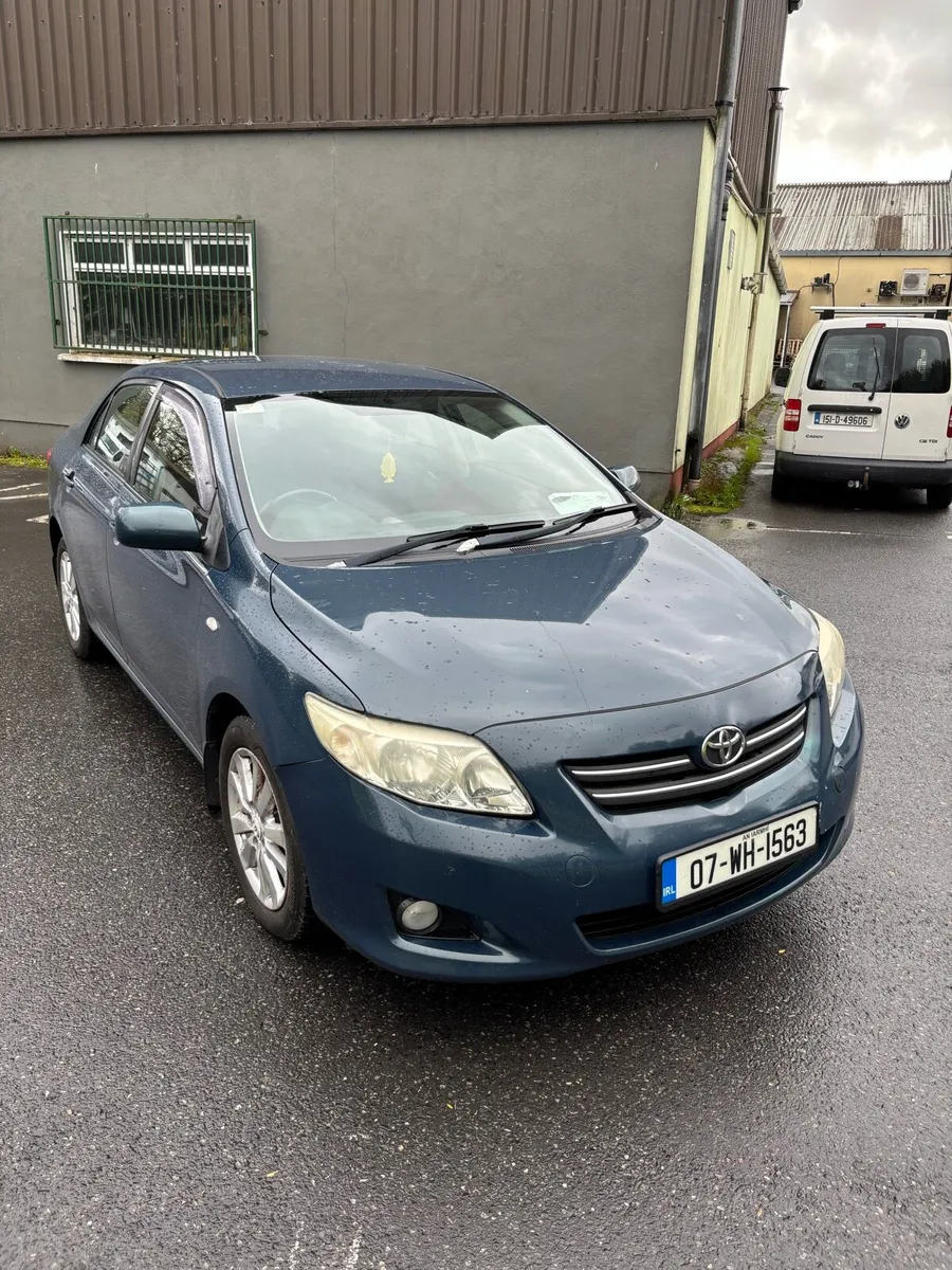 2007 Corolla Low mileage Ncted - Image 1