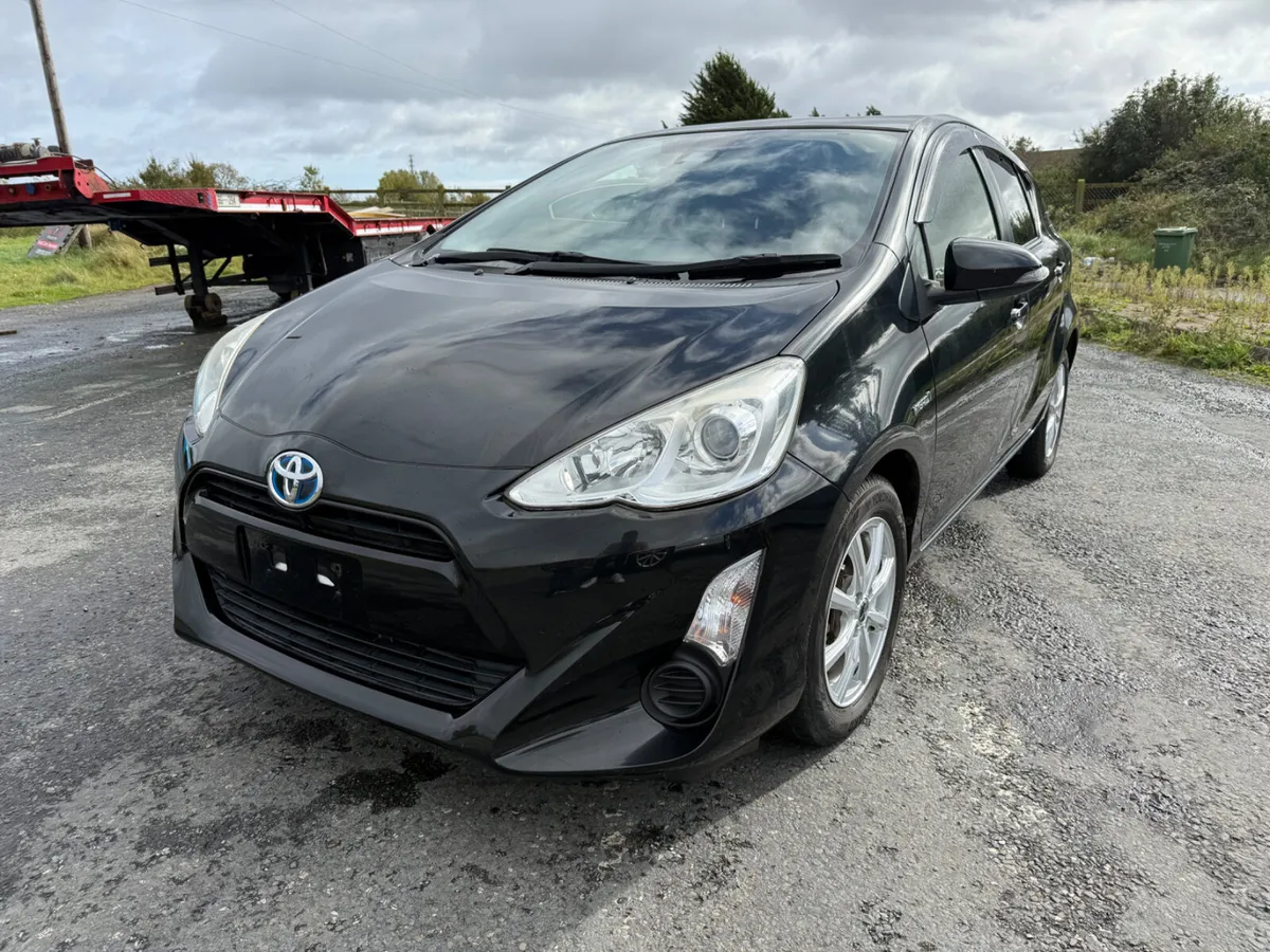TOYOTA AQUA (2016) 1.5L PETROL HYBRID LOW MILLAGE - Image 2