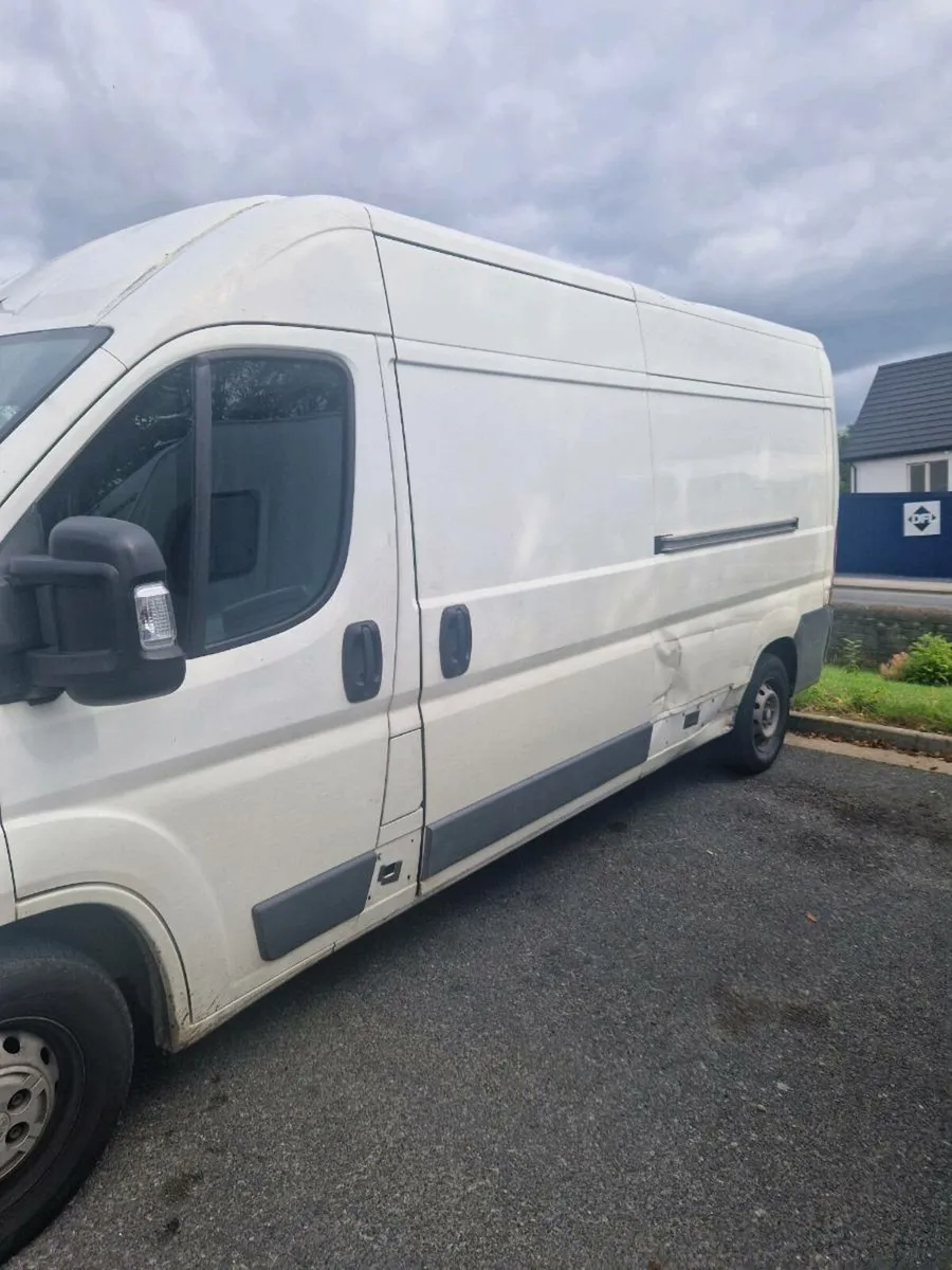 LWB Peugeot Boxer Van - Image 3