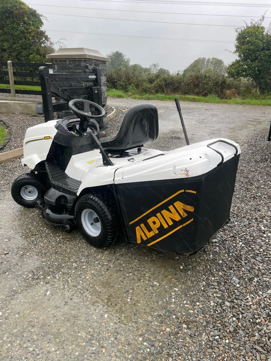 Alpina AT8 102 HCB lawnmower - Image 2