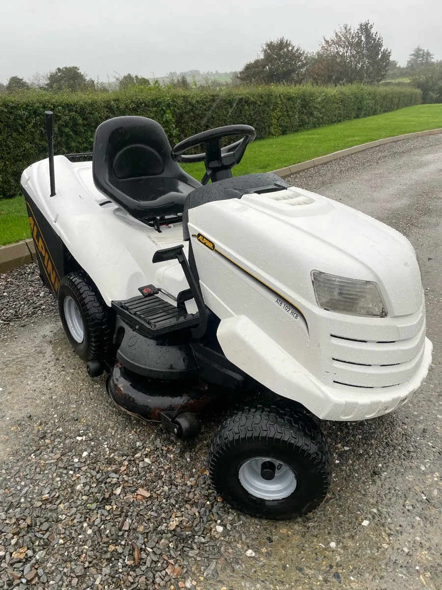 Alpina AT8 102 HCB lawnmower - Image 4